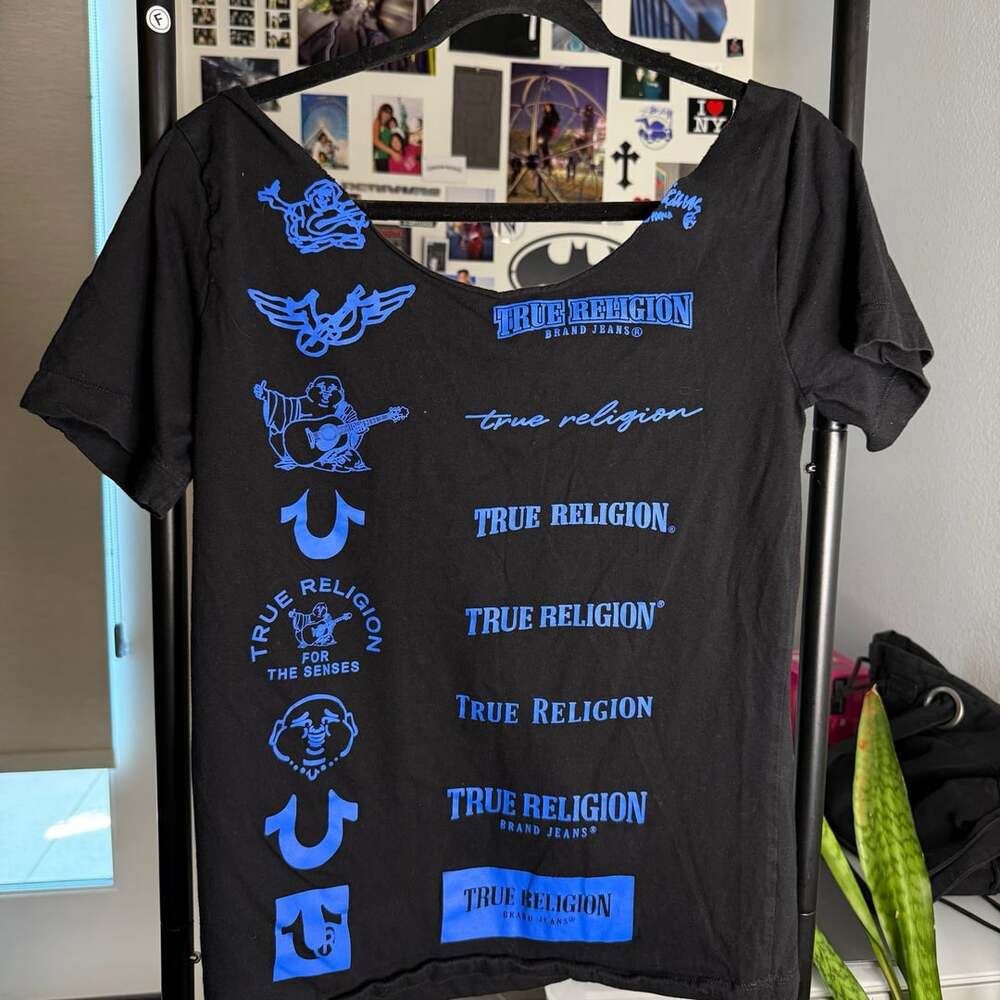 True Religion Graphic Off the shoulder T-Shirt Black Blue Logo Print (self-cut)